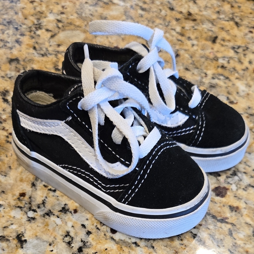 Vans Kids Classic Black and White Sneakers 4c